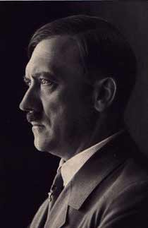 суровый Адольф Гитлер в профиль ;)