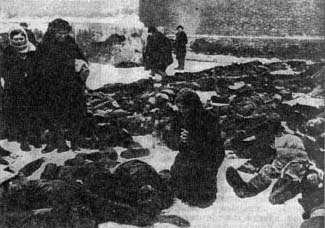 Отступая под ударами советских войск, фашисты расстреливали советских мирных граждан
