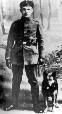 Эрих Мария Ремарк и его собака по кличке Волк